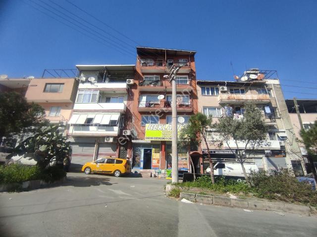 Karabağlar, İzmir içerisinde satılık Bina