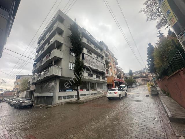 Karabağlar, İzmir içerisinde satılık mülk