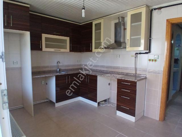 Karabağlar, İzmir içerisinde kiralık mülk