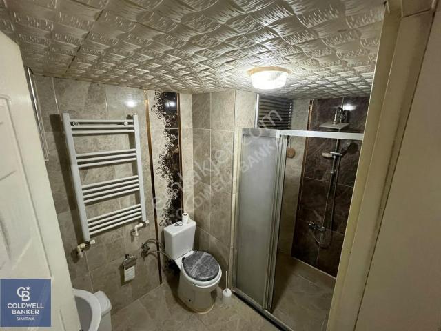 Karabağlar, İzmir içerisinde kiralık mülk