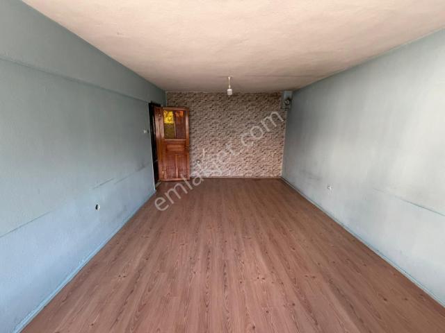 Karabağlar, İzmir içerisinde kiralık mülk