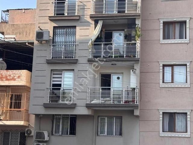 Karabağlar, İzmir içerisinde satılık mülk