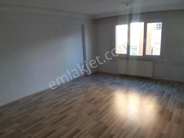 Karabağlar, İzmir içerisinde kiralık mülk