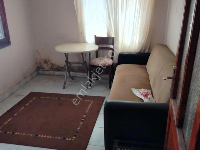 Karabağlar, İzmir içerisinde kiralık mülk