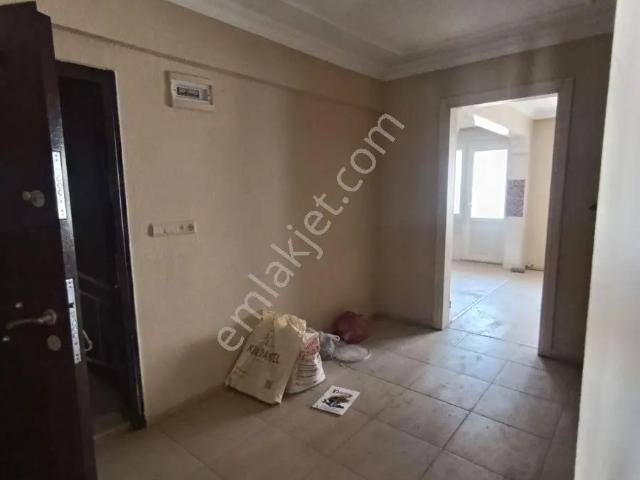 Karabağlar, İzmir içerisinde kiralık mülk