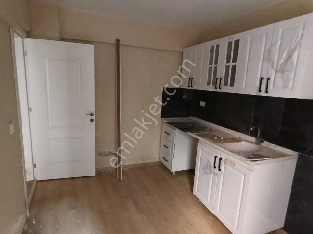 Karabağlar, İzmir içerisinde kiralık mülk