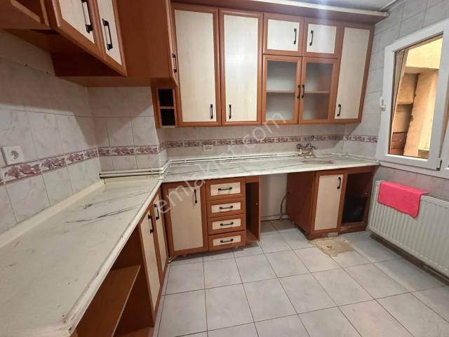 Karabağlar, İzmir içerisinde kiralık mülk