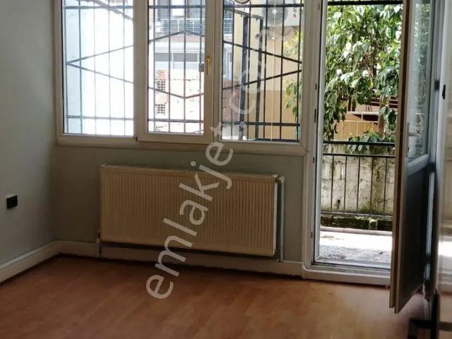 Karabağlar, İzmir içerisinde kiralık mülk