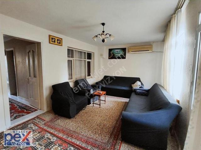 Karabağlar, İzmir içerisinde kiralık mülk