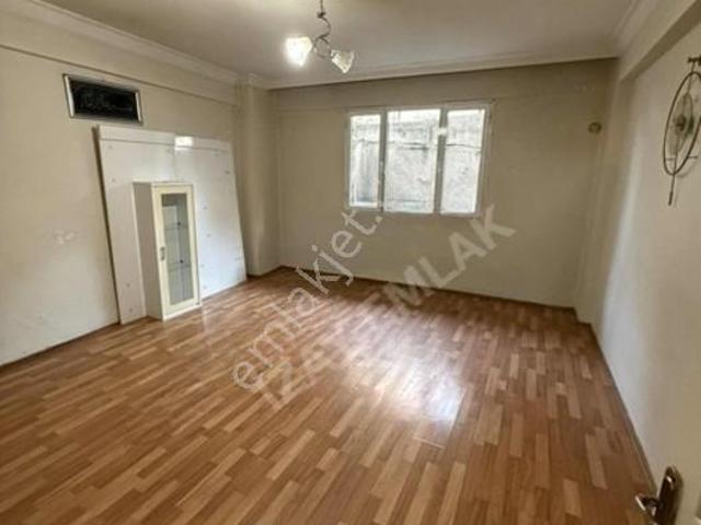 Bahriye Üçok Mahallesi, Karabağlar içerisinde kiralık mülk