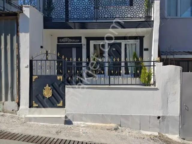 Karabağlar, İzmir içerisinde satılık Villa