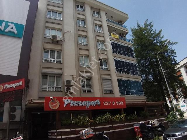 Karabağlar, İzmir içerisinde satılık mülk