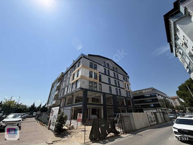 İzmit, Kocaeli içerisinde satılık Ofis