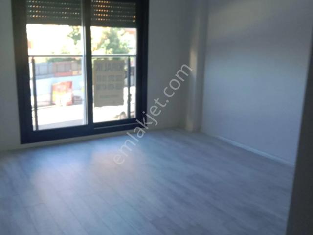 Karabağlar, İzmir içerisinde kiralık mülk