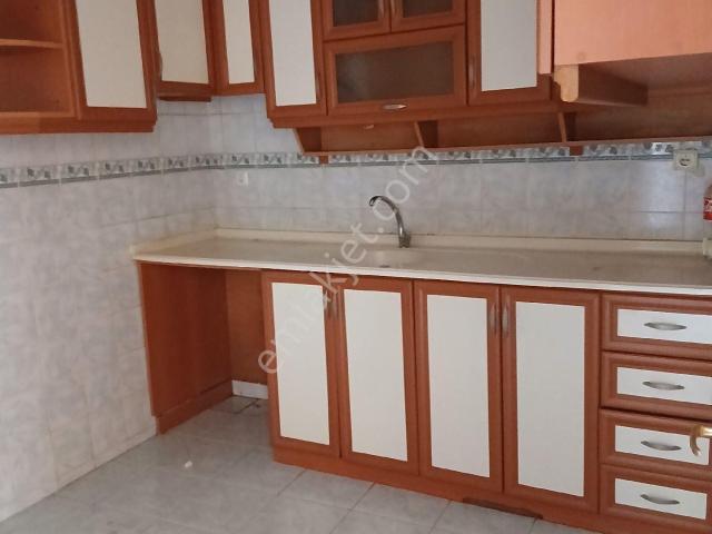 Karabağlar, İzmir içerisinde kiralık mülk