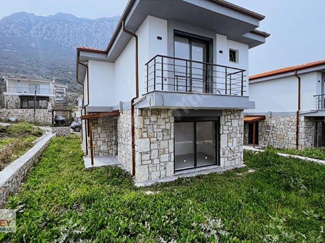 Karaburun, İzmir içerisinde satılık mülk