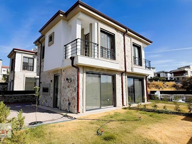 Merkez Mahallesi, Karaburun içerisinde satılık Villa