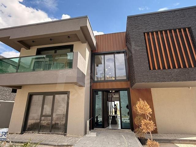 Karacakaya Mahallesi, Yenimahalle içerisinde satılık Villa