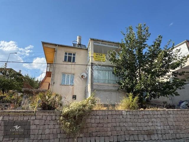 Cumhuriyet Mahallesi, Yeşilhisar içerisinde satılık mülk