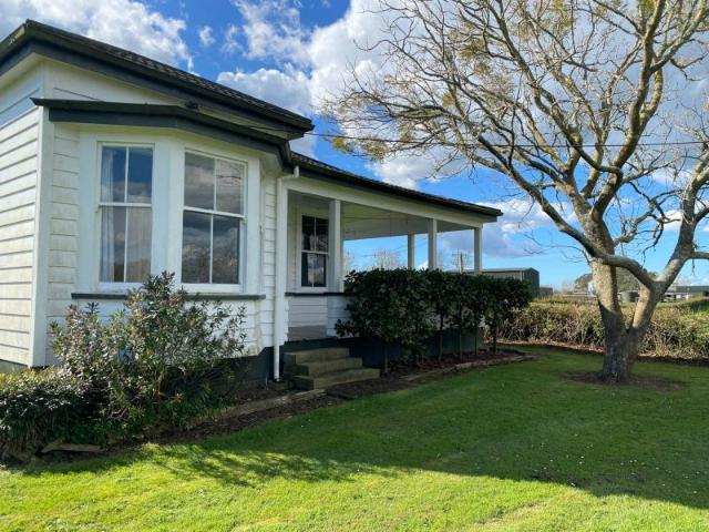 House for rent in Awhitu, Oroua County