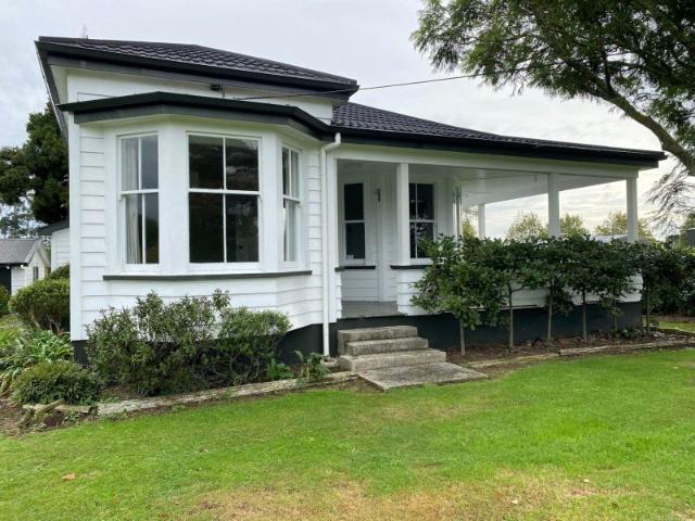 House for rent in Awhitu, Oroua County