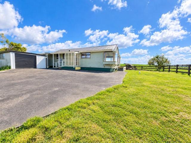House for rent in Awhitu, Oroua County