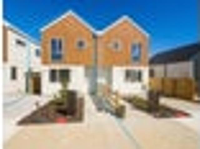 Townhouse for rent in Awhitu