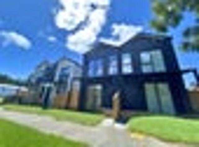 Townhouse for rent in Awhitu