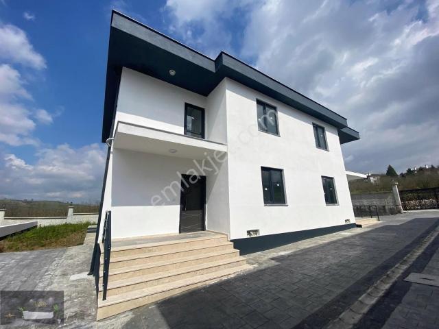 Adapazari içerisinde kiralık Villa