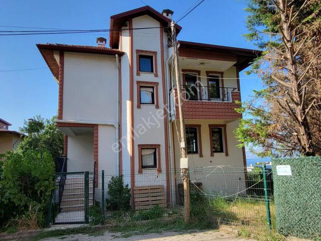 Karamürsel, Kocaeli içerisinde kiralık Villa