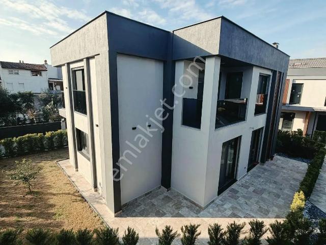 Kuşadasi, Aydin içerisinde satılık Villa