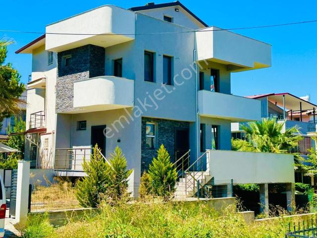 Kuşadasi, Aydin içerisinde satılık Villa
