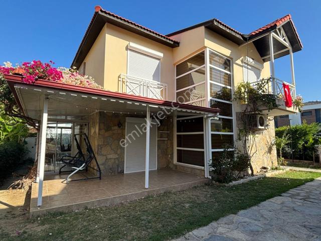 Kuşadasi, Aydin içerisinde kiralık Villa