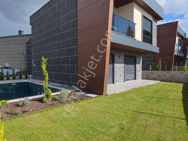Kuşadasi, Aydin içerisinde satılık Villa