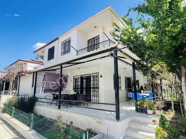 Kuşadasi, Aydin içerisinde satılık Arsa