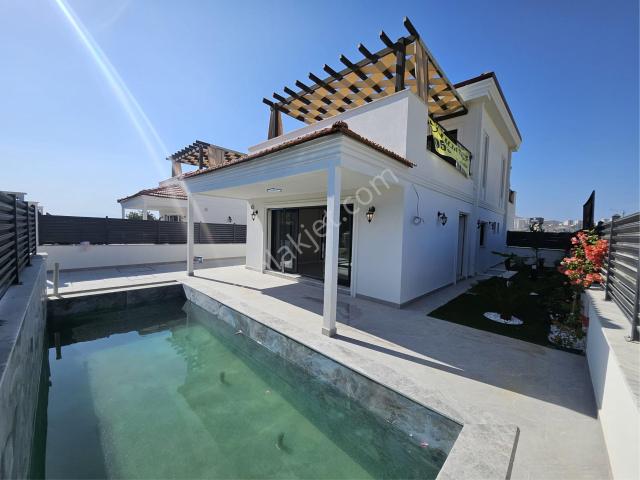 Kuşadasi, Aydin içerisinde satılık Villa