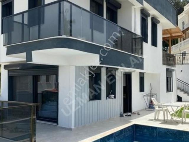 Kuşadasi, Aydin içerisinde satılık Villa