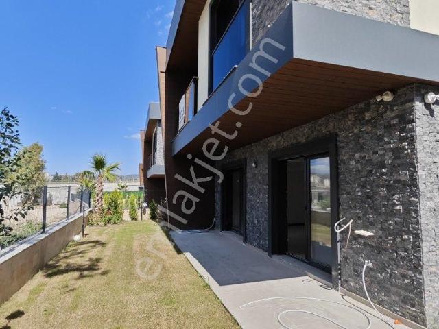 Kuşadasi, Aydin içerisinde satılık Villa