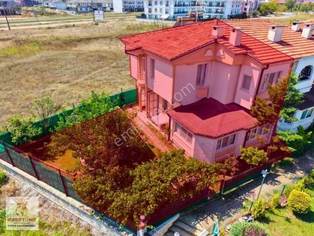 Akkum, Karasu içerisinde satılık Villa