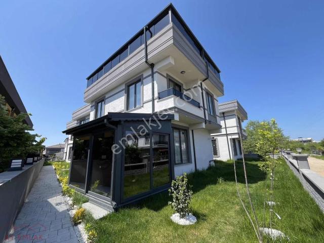 Karasu, Sakarya içerisinde satılık Villa