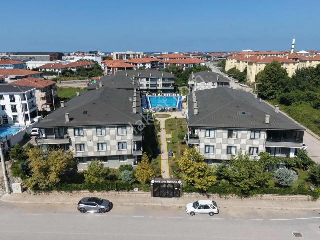 Aziziye Mahallesi, Karasu içerisinde kiralık mülk