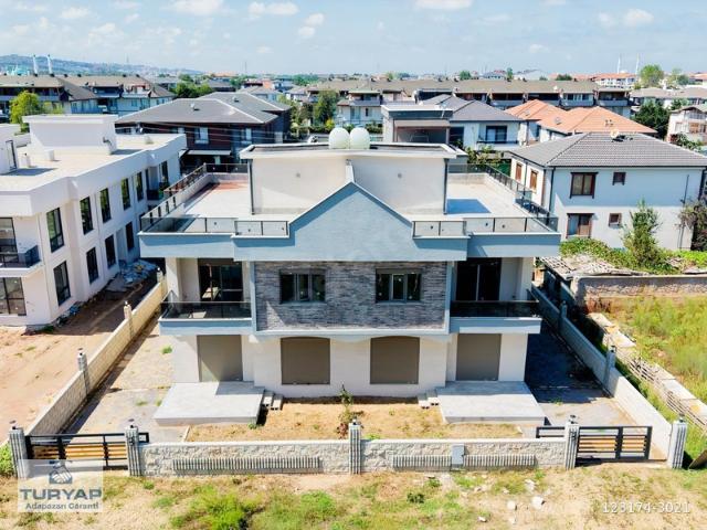 Sakarya, Adapazarı içerisinde satılık Villa