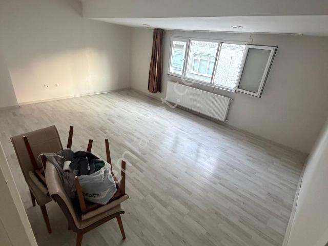 İsmetpaşa Mahallesi, Sultangazi içerisinde kiralık mülk