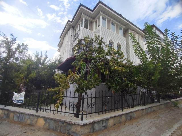 Edremit, Balikesir içerisinde satılık Villa