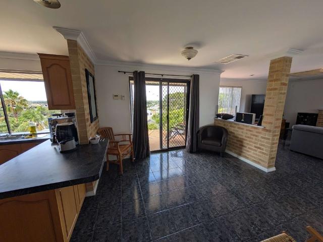 Room for rent in Kardinya, Western Australia