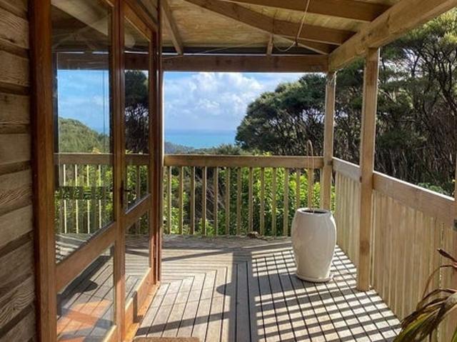 House for rent in Oratia