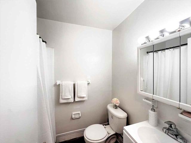 Apartment for rent in Lansdowne