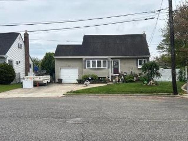 House for sale in Babylon, New York