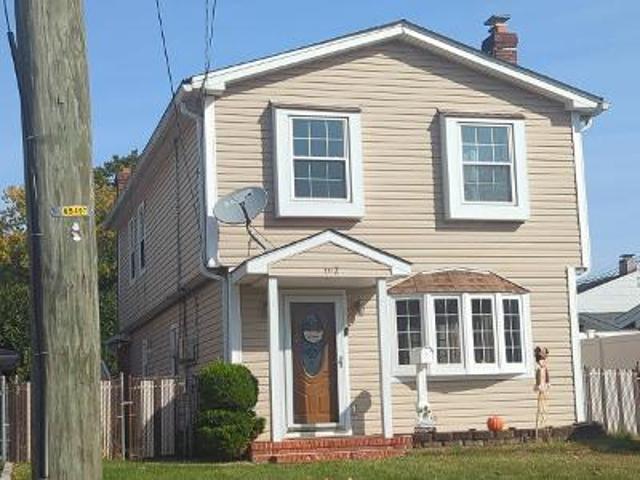 House for sale in Avenel, New Jersey