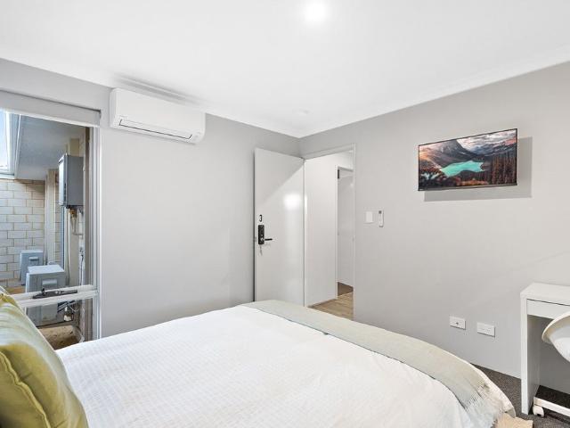 Room for rent in Karnup, Western Australia